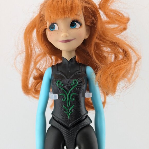 Elsa and Anna 11'' Dolls from the movie Frozen - Picture 3 of 9